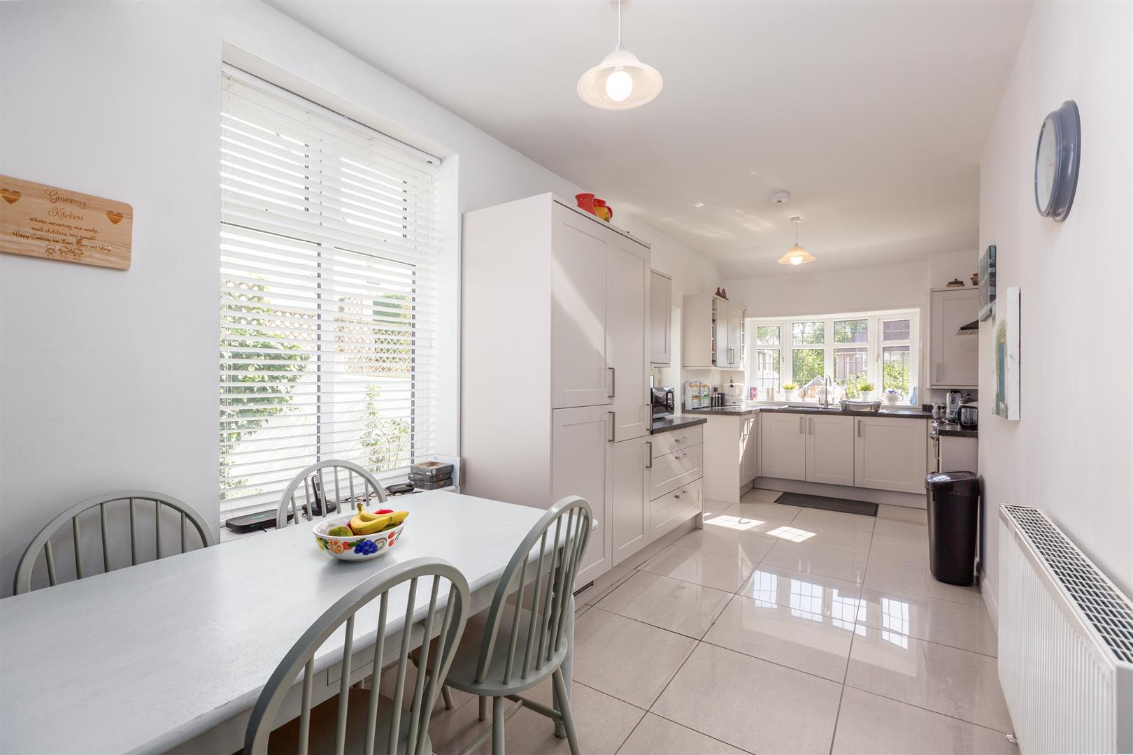 Cae Bryn Avenue, Sketty, Swansea, SA2 9AT